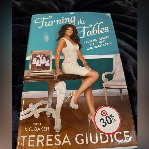 Turning the tables by Teresa Giudice - Picture 1 of 2